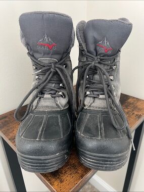 Nortiv8 3M Thinsulate Gray and Black Winter Snow Boots